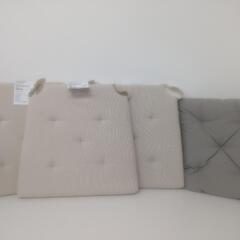 IKEA　イケアのクッション4つ