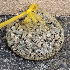 【決まりました】水槽などの底石 砂利 1㎏ 未使用ですが長期保管品