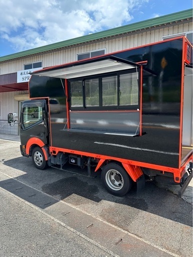 キッチンカー＋車体