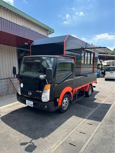 キッチンカー＋車体