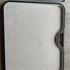 使い勝手の良い　おろし器つきまな板の画像