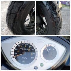 優れたエンジン。DAELIM Cordi 50。非常に速いバイク。バッテリーは新品です。2 ストローク エンジン オイル タンクは 2 ストローク エンジン オイルで満タンです。キャブレターのオーバーホールが完了しました。フロント ディスク ブレーキ付き。サイド スタンド付き。走行距離 9232 キロメートル。の画像