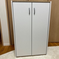 キャビネット