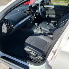 BMW 116i 全国名義変更代行致します 車検令和7年4月 78000キロ ホワイト 2010年(平成22年)  総額250000円の画像