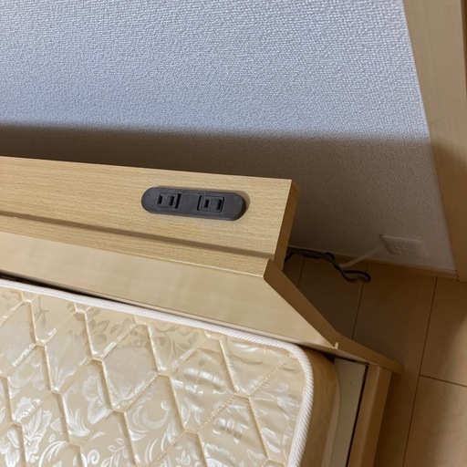 ダブルベッド