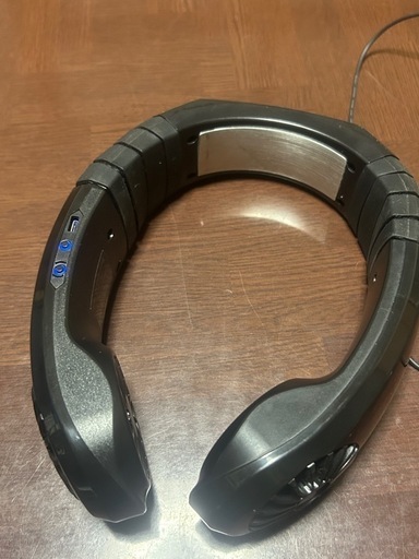 ひんやりプレート内蔵　ネックファン　充電器付き　暑さ対策