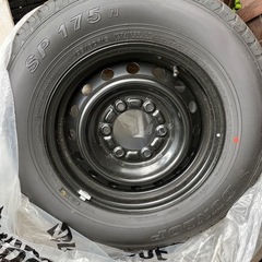 ハイエース　ホイル、キャップ付き