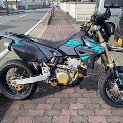 　スズキ　DRZ400SM
