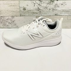 【大垣市～各務原市対応可能‼️】【金山～穂積間対応可能！】【新品・未使用‼️】ニューバランス　ランニングシューズ　シューズ　ホワイトの画像