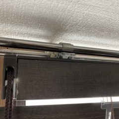 カーテンレール付けのブラインドカーテンですの画像