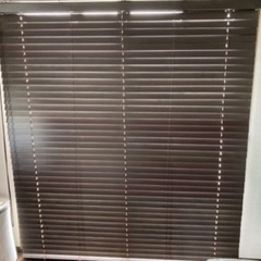 カーテンレール付けのブラインドカーテンですの画像