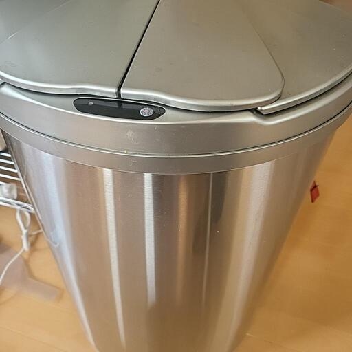 自動開閉ゴミ箱47L