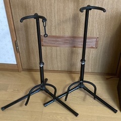 ギタースタンド２個　キクタニ