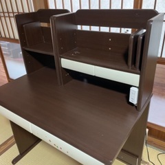 勉強机、学習机の画像