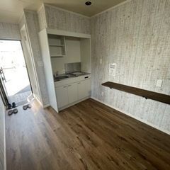 小さなおうち3.5坪　キッチン、トイレ付き（プレハブ、コンテナ）展示品現品の画像