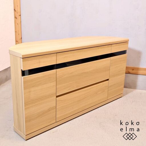 未使用品 ディノス取り扱いのコーナーテレビ台ハイタイプ。スイング構造で好きな角度に微調整できるリビングボード。ソファやダイニング、キッチンなど、さまざまな場所からテレビを楽しめるローボードです♪