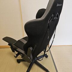 定価36000円　Bauhutte ゲーミングチェアRS-950RRの画像