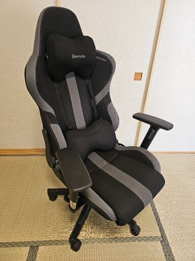 定価36000円　Bauhutte ゲーミングチェアRS-950RR