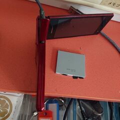 ㊾ ガラケー ① F01-E ほぼ未使用 充電池 別1 充電器 新品 電話 ガラゲー FOMA アンティーク レア DOCOMO シムフリーの画像