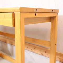 市場家具(ICHIBA)のタモ材を使用したブックシェルフ付き デスク＆ワゴンです。シンプルなデザインとナチュラルな雰囲気はお子様の学習机としてはもちろんリビングや書斎などの事務机としてもおススメです♪の画像