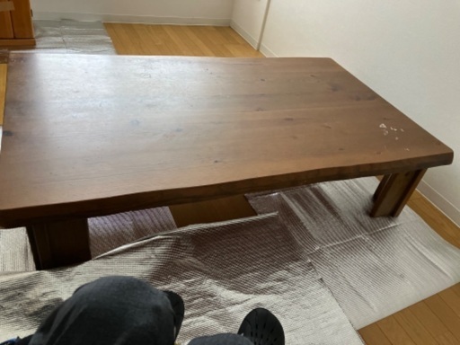定価10万の高級な木材を使用しているローテーブル中古です　