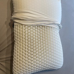 Moffle フィット  枕　
弾力性に優れたやわらかいまくら 40×60cmの画像