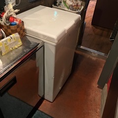 業務用冷凍庫　冷凍庫ストッカー