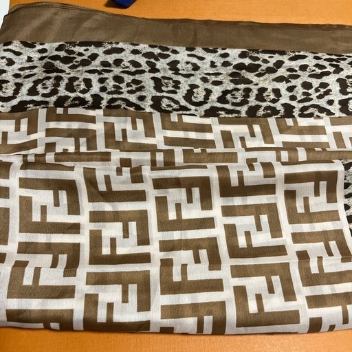 FENDI フェンディスカーフ　ショール