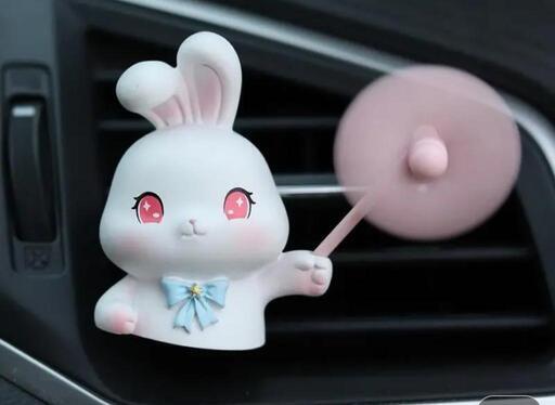 車のエアフレッシュナークリップ