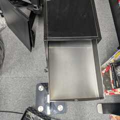 デスク横における収納ケース差し上げますの画像