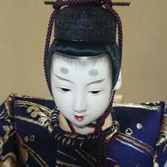 五月人形と七段ひな人形の画像