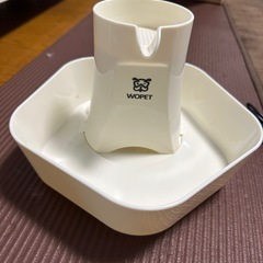8個まとめて無料⭐︎WOPETカスケード型噴水電動ペット給水機