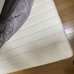 直接引き取り限定 脚付きマットレスベッド 2分割マットレスの画像