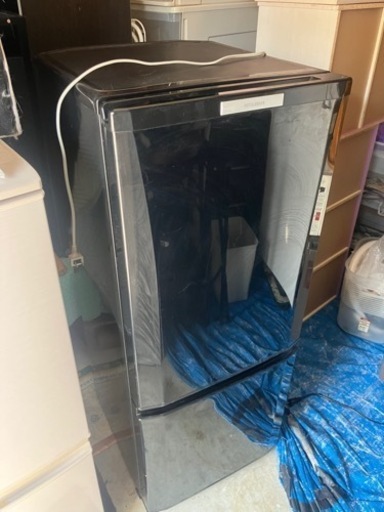 Mitsubishi 146 L 冷蔵庫2012年