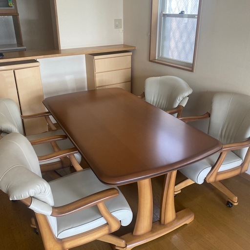 ダイニングテーブルセット　大塚家具