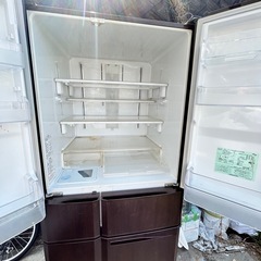 大型冷蔵庫三菱555Lの画像