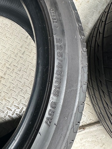 225/45r18  夏タイヤ2本セット レグノ21年製