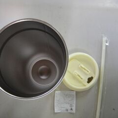 【⑮】未使用　ディズニー　プーさん蓋付きステンレス製タンブラー　ストロー付き　750ml　保冷・保温の画像