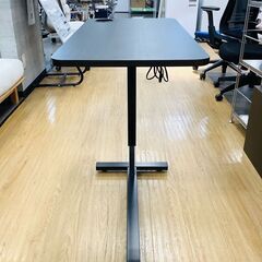 【軽トラック貸し出し無料！】電源タップ付きの昇降テーブルです！の画像