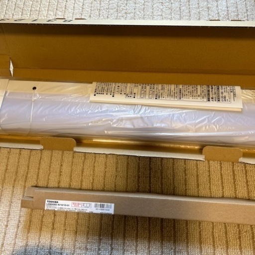 新品未使用　東芝LED照明器具　　　　　　LEDB83126（ランプ付き）