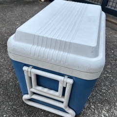 クーラーボックスの画像