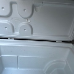 コールマンのクーラーボックスの画像