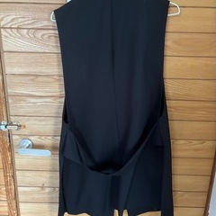 ZARA ベストの画像