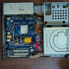 無料！！古い自作パソコン　MicroATXケース、DVD、AM3マザー　取来方限定の画像