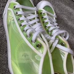 adidasスニーカー