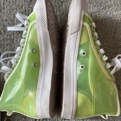 adidasスニーカーの画像