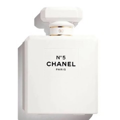 CHANEL アドベントカレンダーの画像