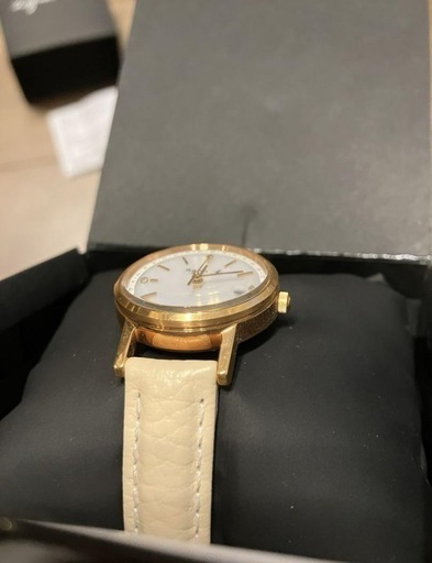 【新品未使用】agnès b.ソーラー腕時計　FBSD937　ホワイト