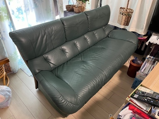 割と美品❗️カリモクソファ　革張り