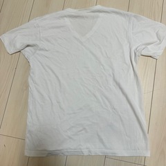 ユニクロ Tシャツ 白 ホワイト L　サイズの画像